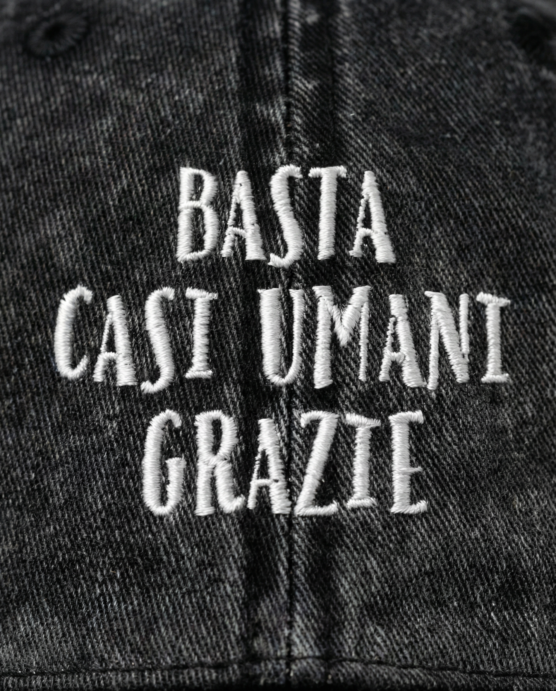 Cappello "Basta Casi Umani, Grazie"