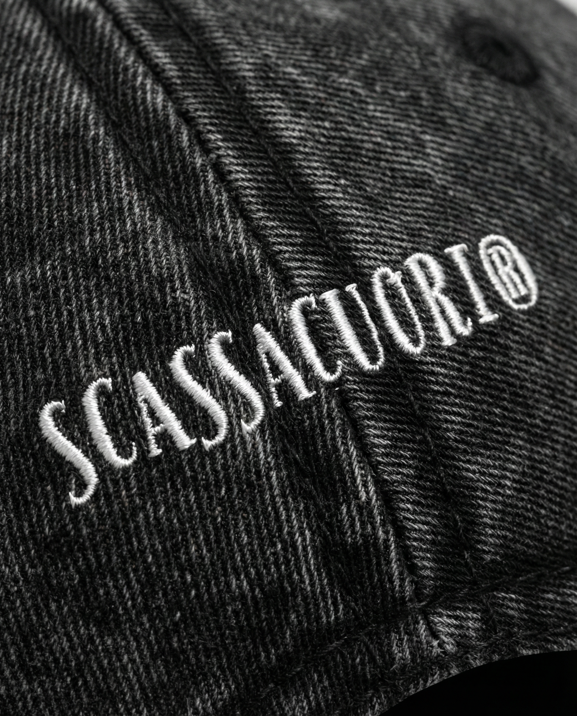 Cappello "Basta Casi Umani, Grazie"